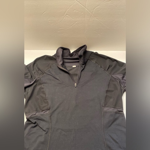 Lululemon Women’s half- zipped, Black pullover, Size:10, glow in the dark - Picture 13 of 15